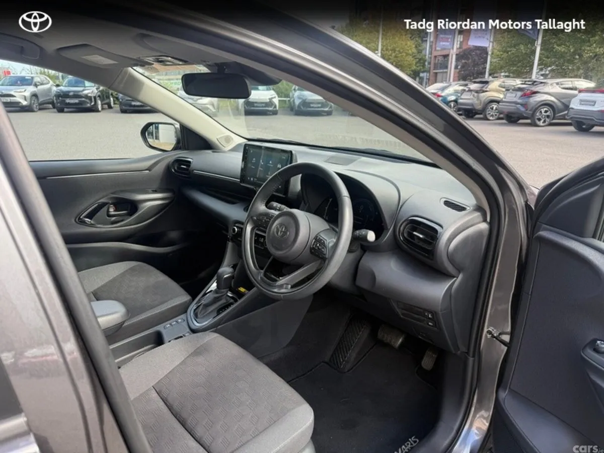 Toyota Yaris Hatchback, Petrol Hybrid, 2024, Grey