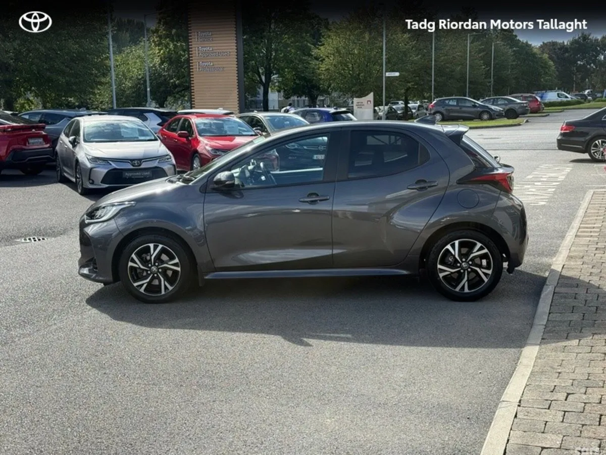 Toyota Yaris Hatchback, Petrol Hybrid, 2024, Grey