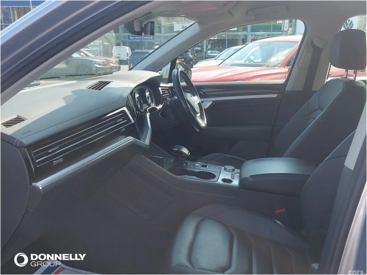 Volkswagen Touareg SUV, Diesel, 2019, Silver