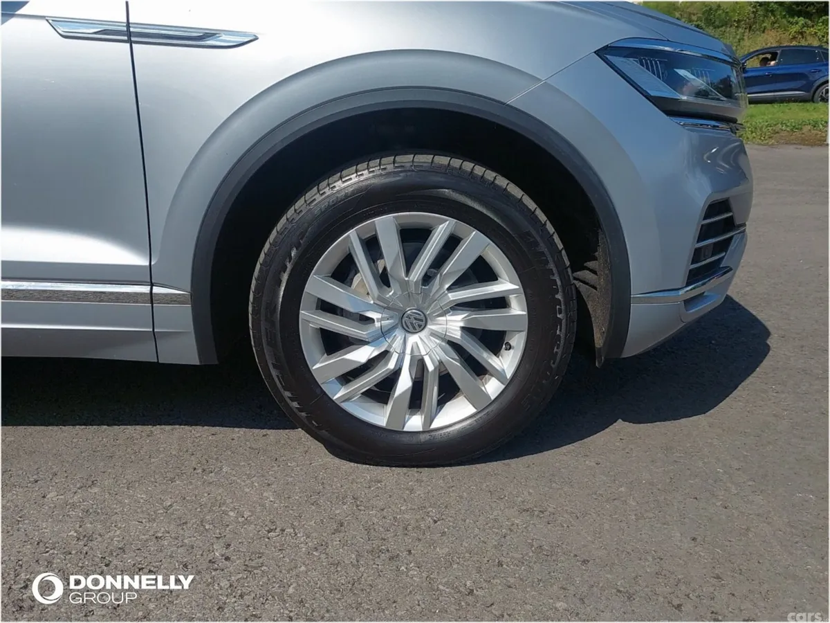 Volkswagen Touareg SUV, Diesel, 2019, Silver