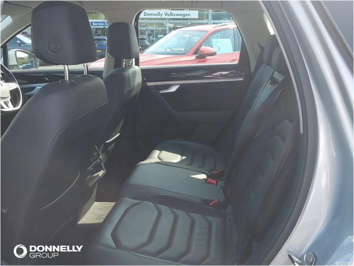 Volkswagen Touareg SUV, Diesel, 2019, Silver