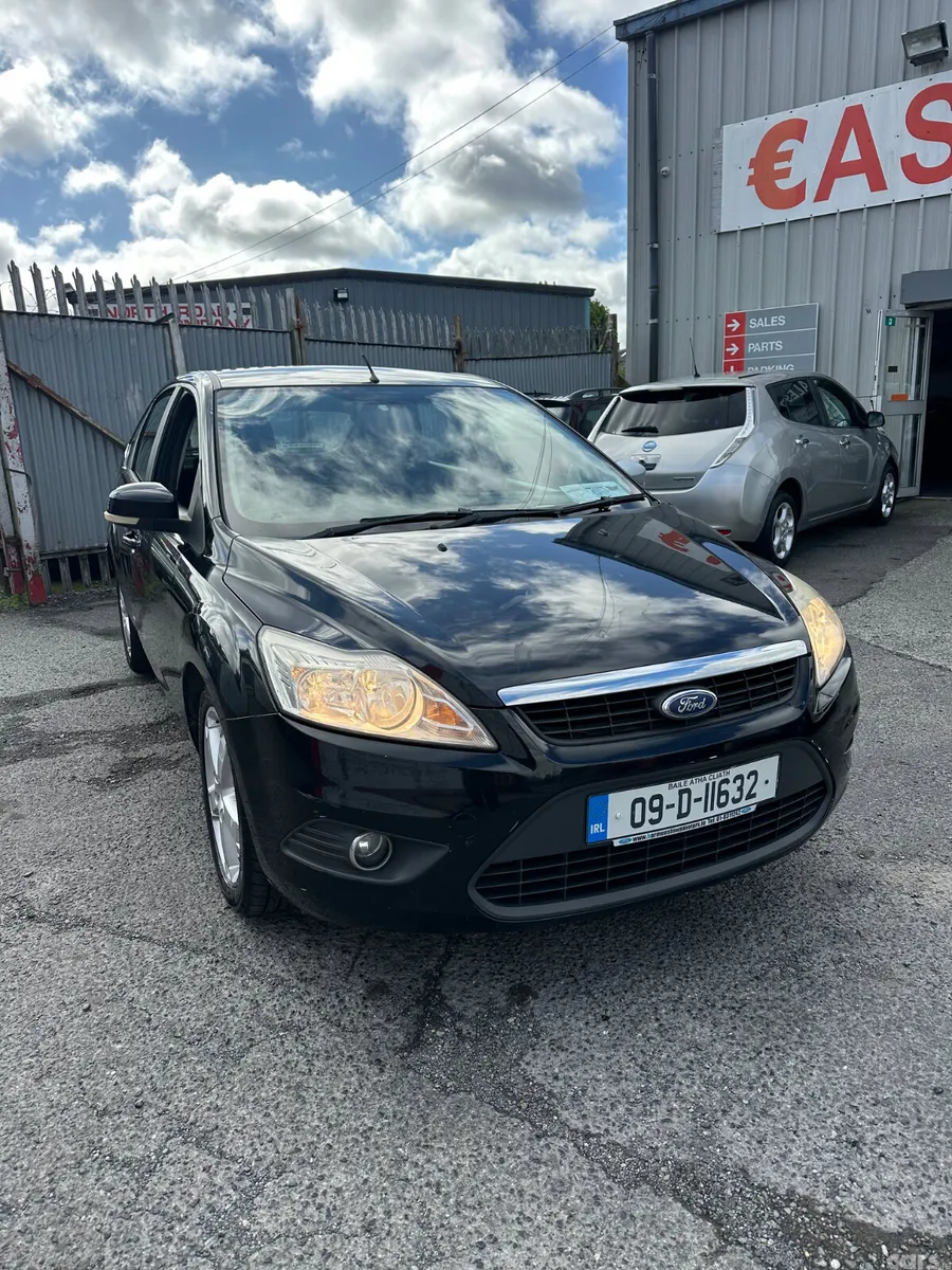 Ford Focus Hatchback, Petrol, 2009, Black