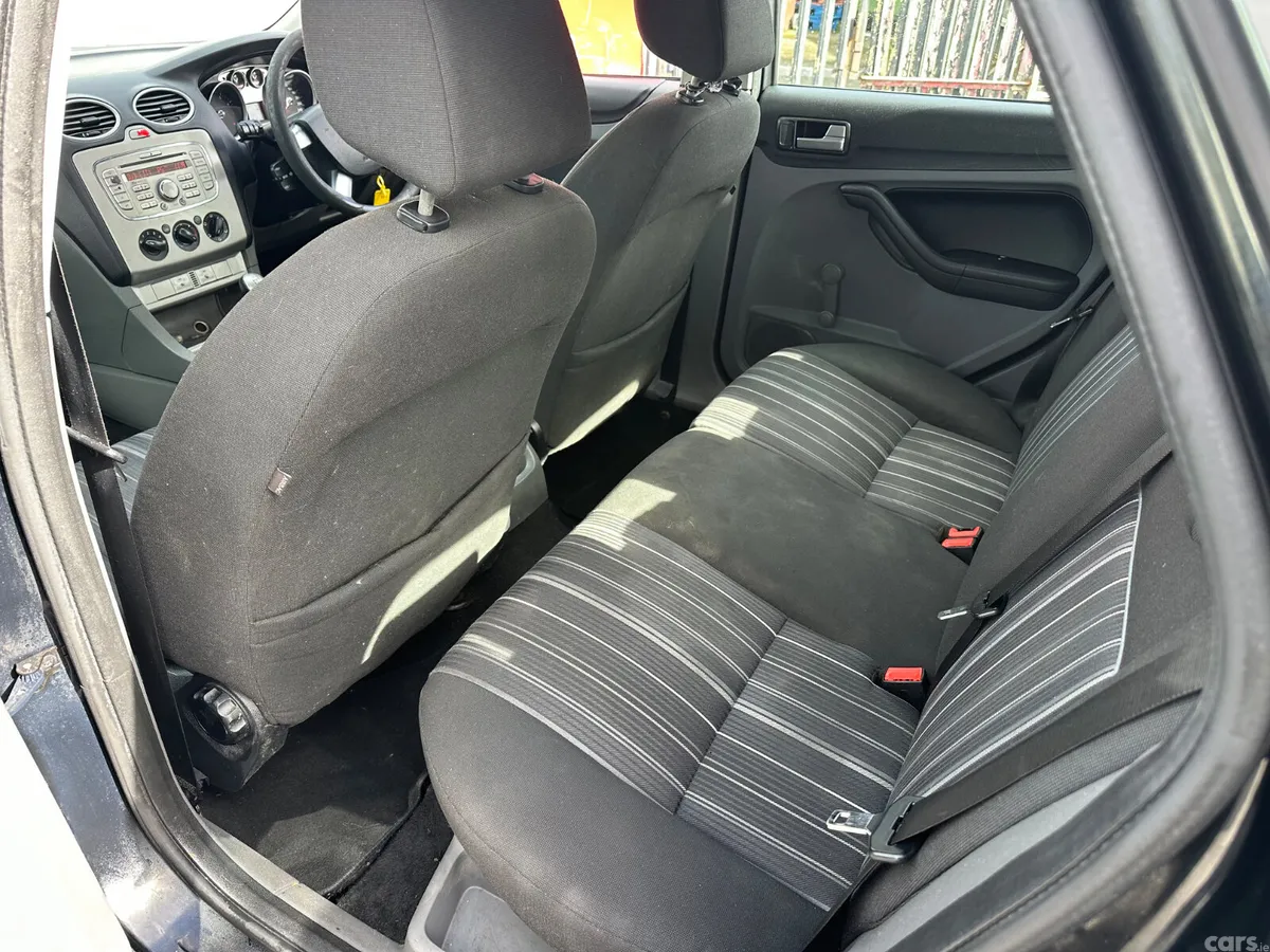 Ford Focus Hatchback, Petrol, 2009, Black