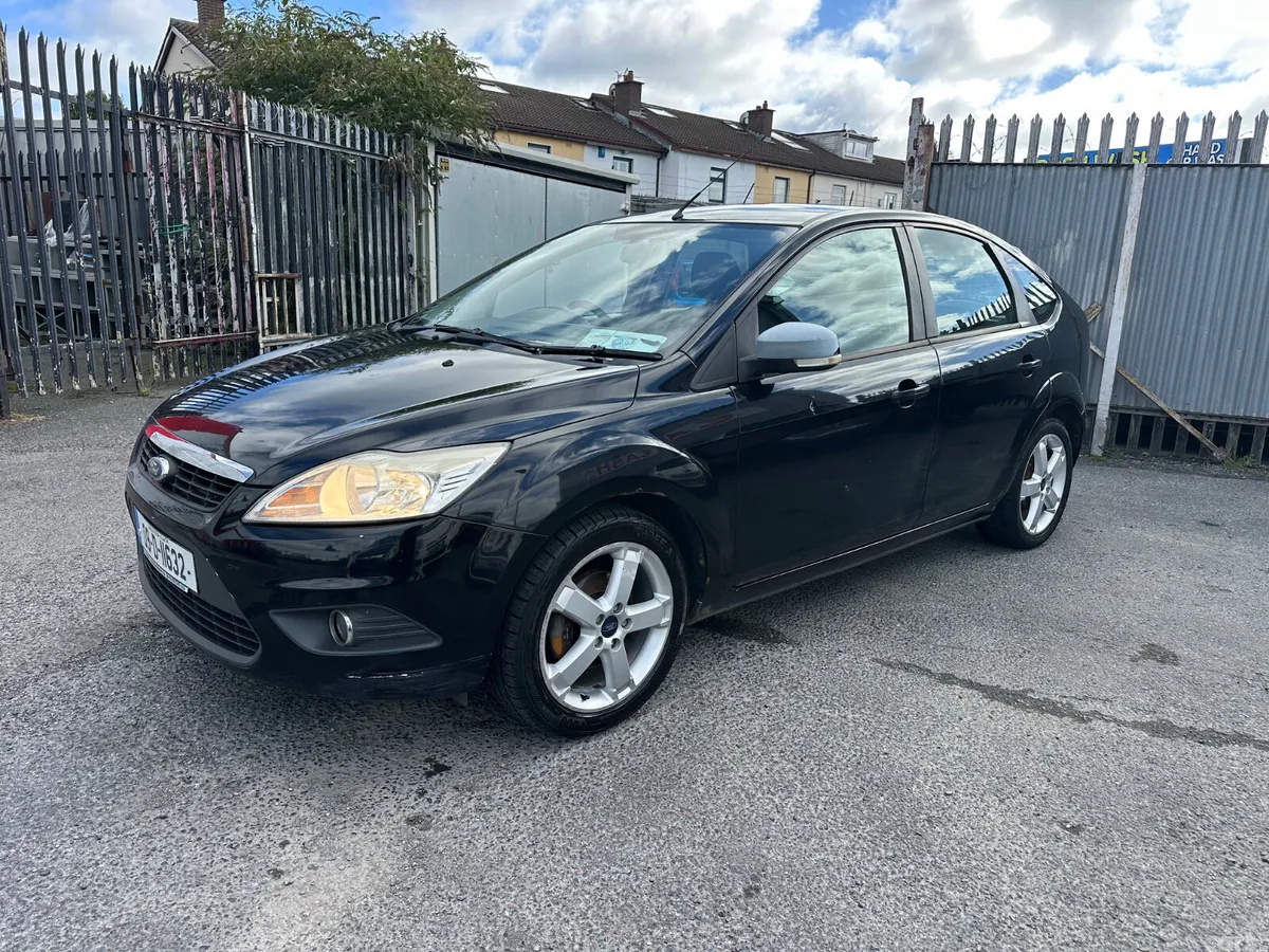Ford Focus Hatchback, Petrol, 2009, Black