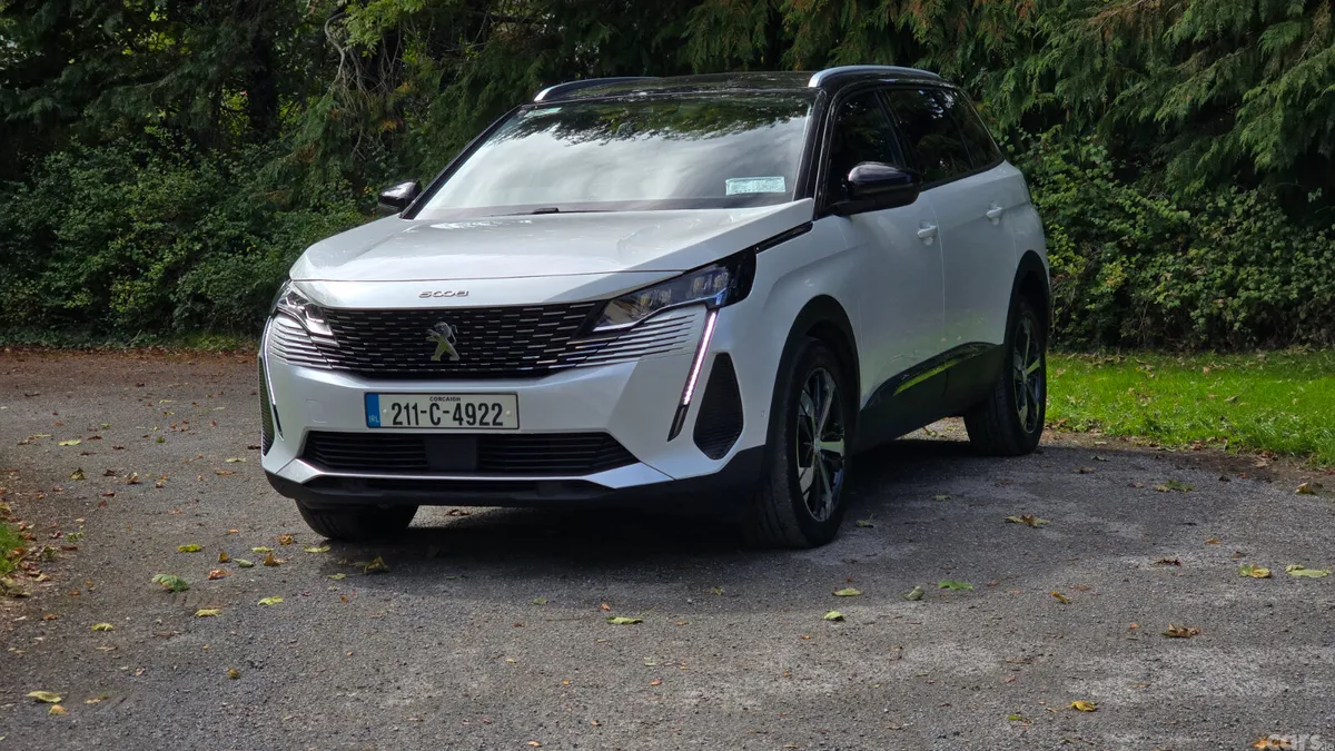 Peugeot 5008 MPV, Diesel, 2021, White