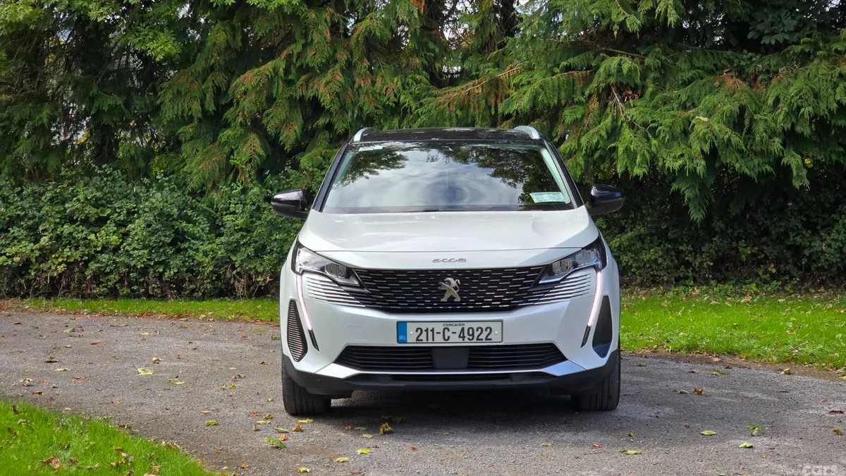 Peugeot 5008 MPV, Diesel, 2021, White