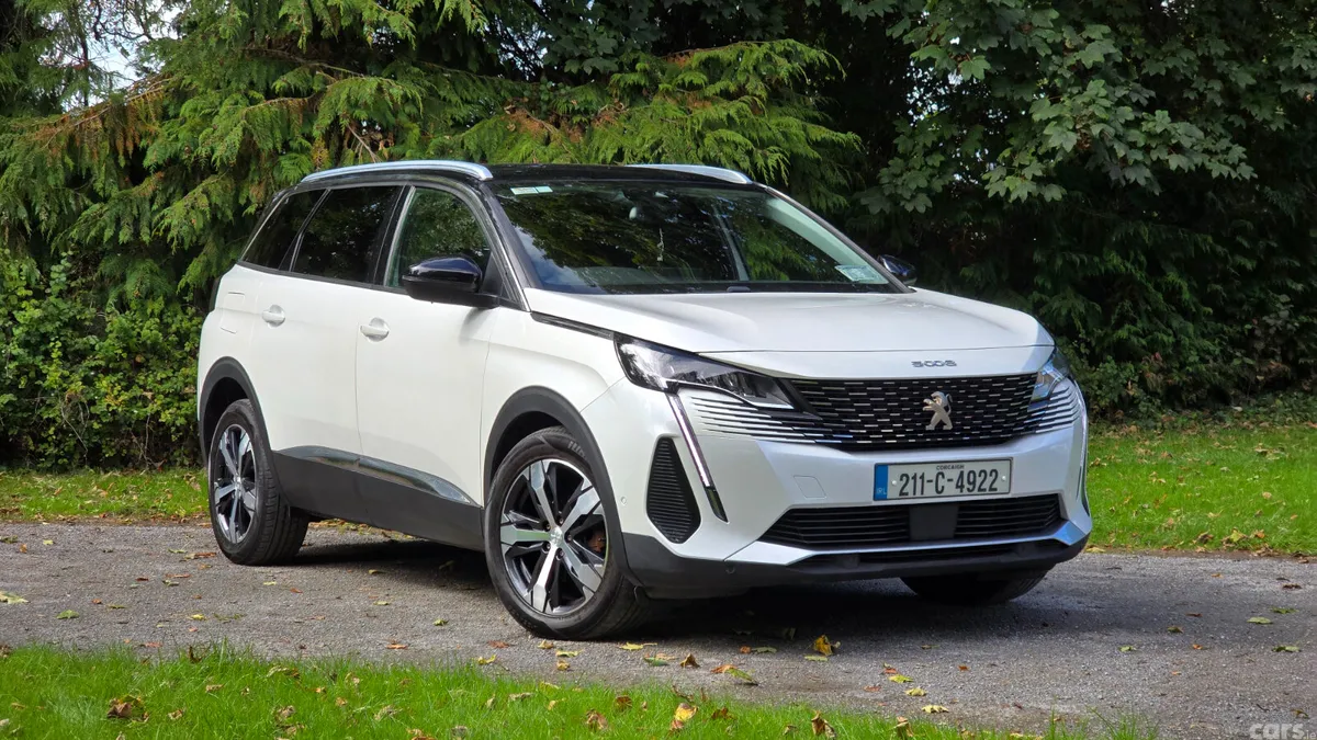 Peugeot 5008 MPV, Diesel, 2021, White