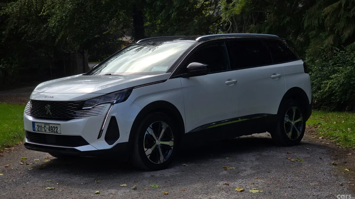 Peugeot 5008 MPV, Diesel, 2021, White