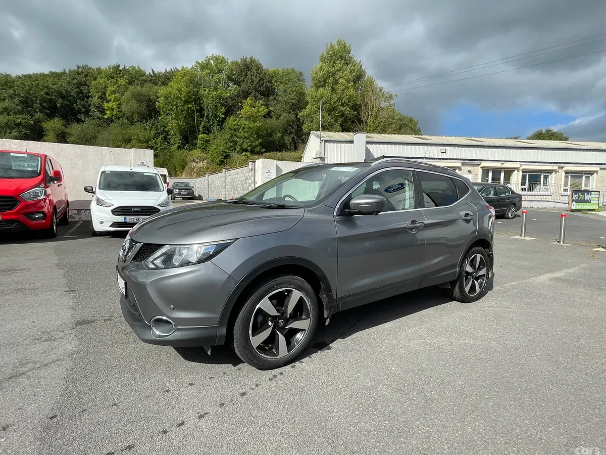 Nissan Qashqai SUV, Diesel, 2017, Grey