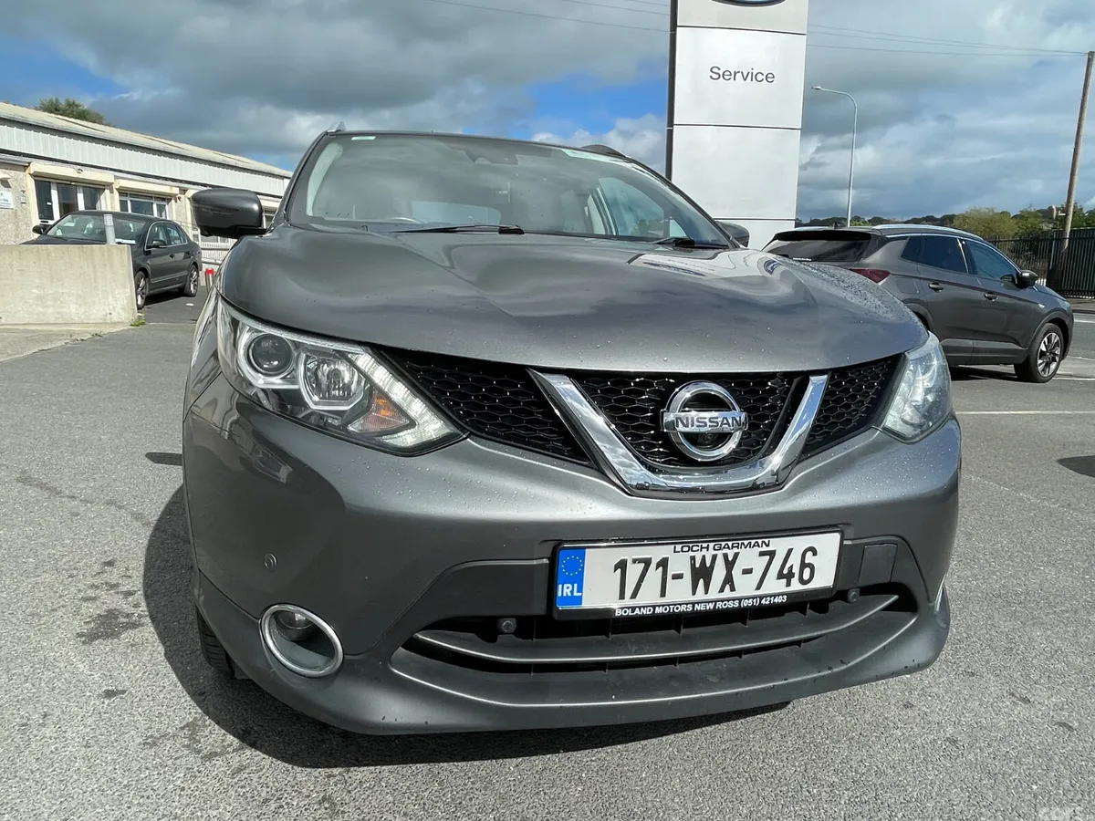 Nissan Qashqai SUV, Diesel, 2017, Grey