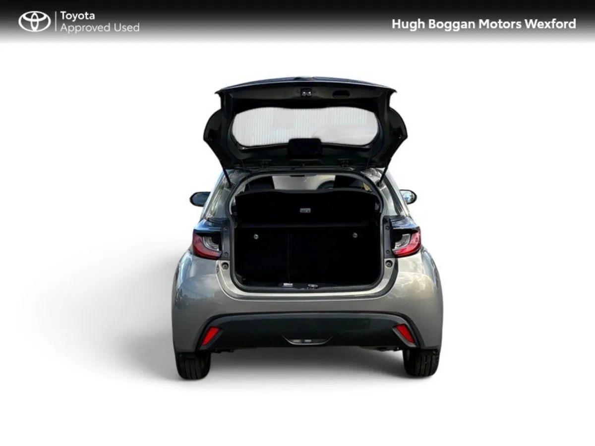 Toyota Yaris Hatchback, Petrol, 2025, Bronze