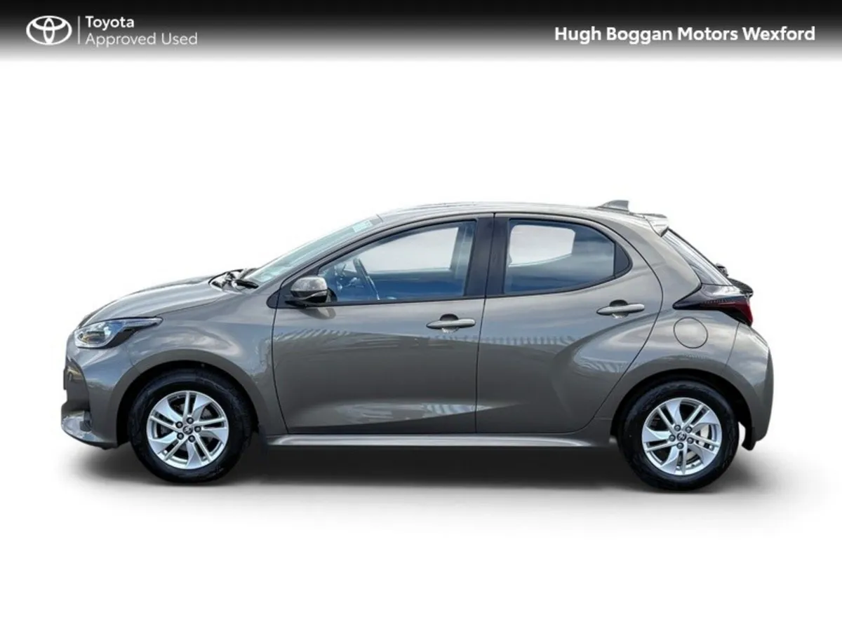 Toyota Yaris Hatchback, Petrol, 2025, Bronze