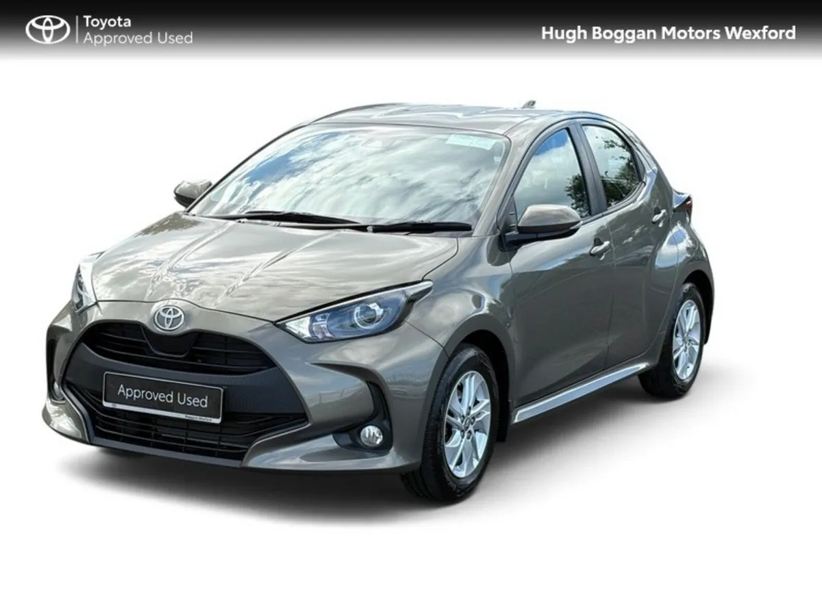 Toyota Yaris Hatchback, Petrol, 2025, Bronze