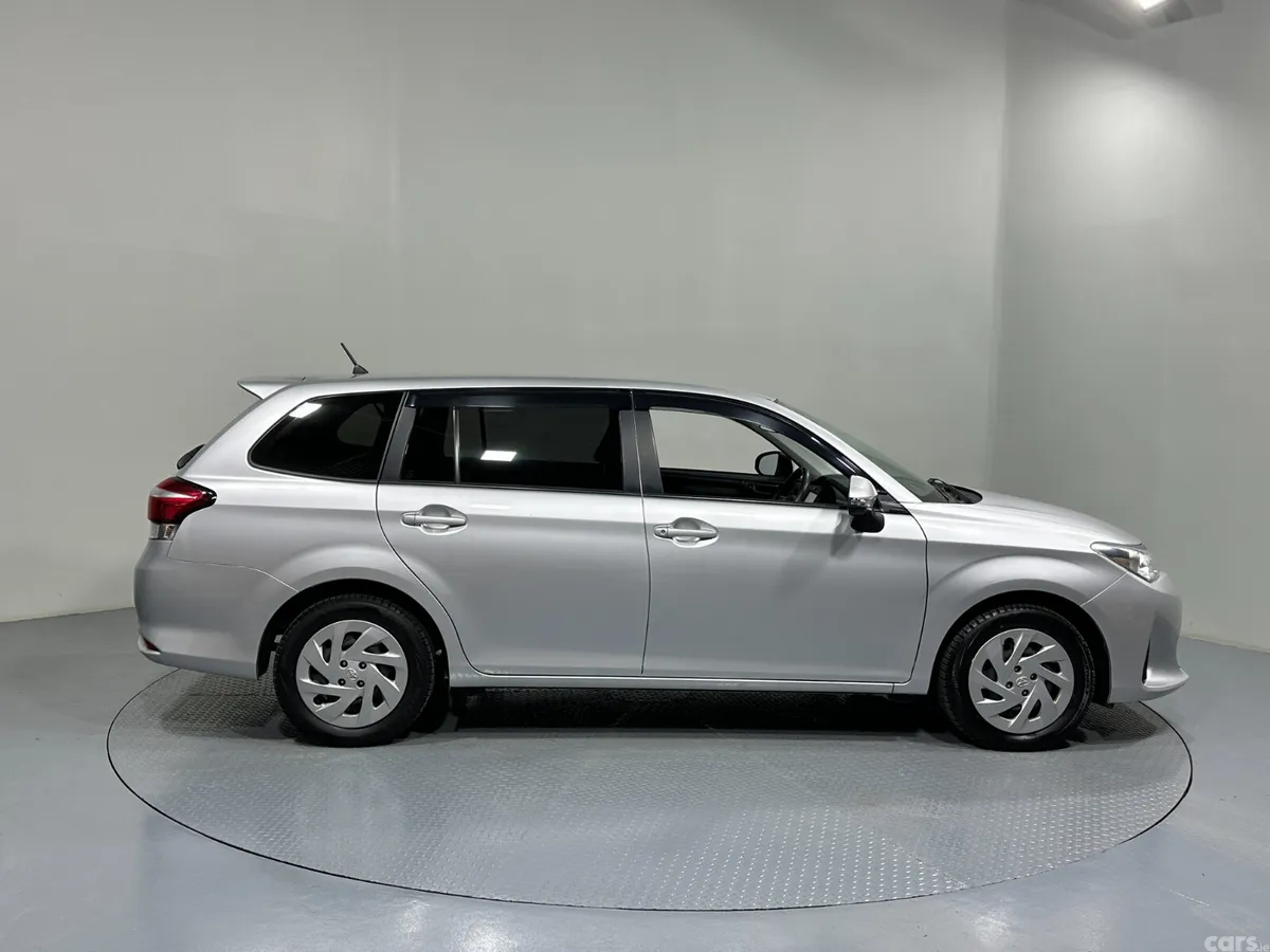 Toyota Corolla Estate, Petrol Hybrid, 2022, Silver
