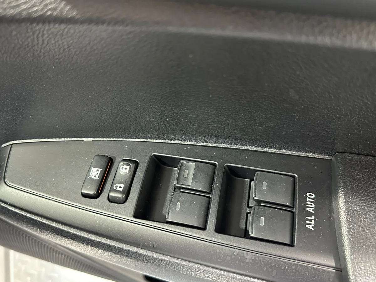 Toyota Corolla Estate, Petrol Hybrid, 2022, Silver