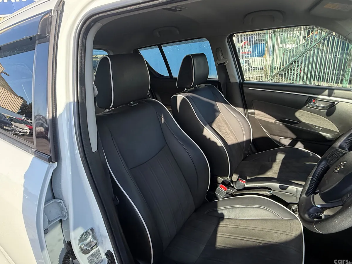 Suzuki Swift Hatchback, Petrol, 2015, White