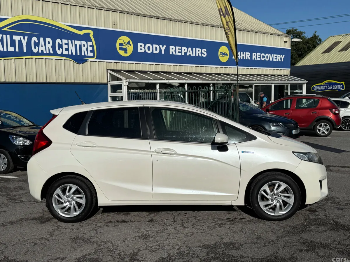 Honda Fit Hatchback, Petrol Hybrid, 2014, White