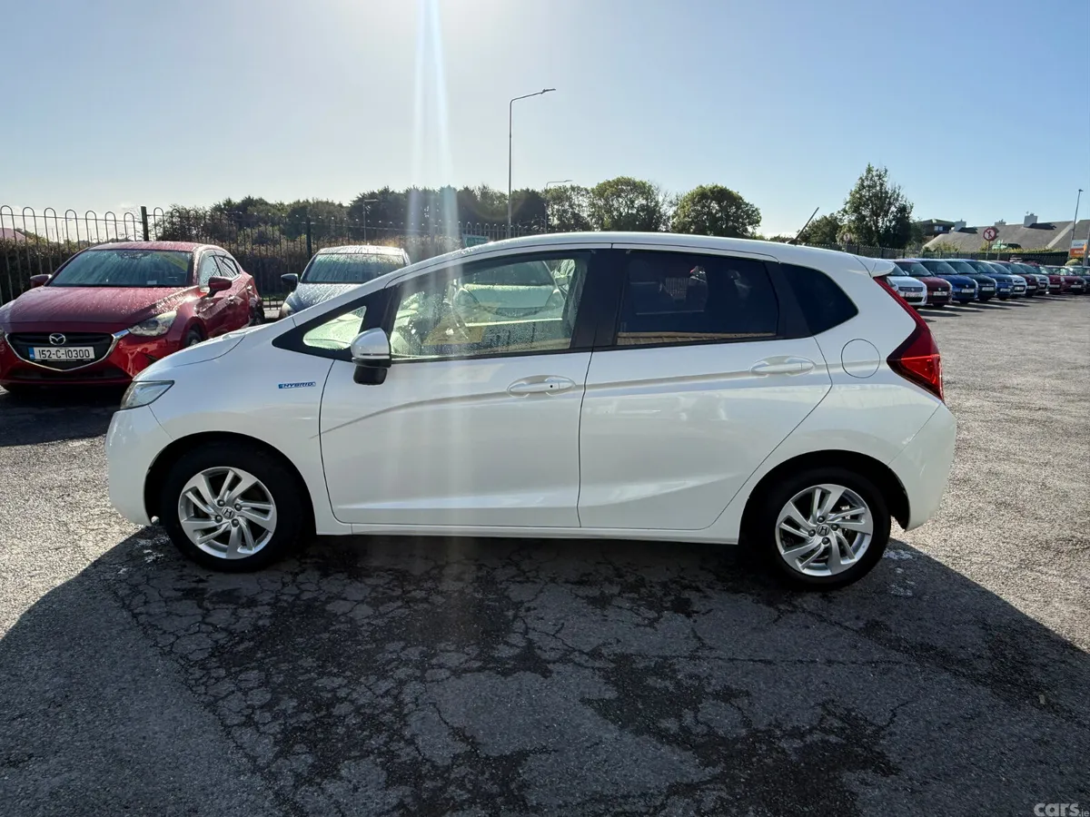 Honda Fit Hatchback, Petrol Hybrid, 2014, White