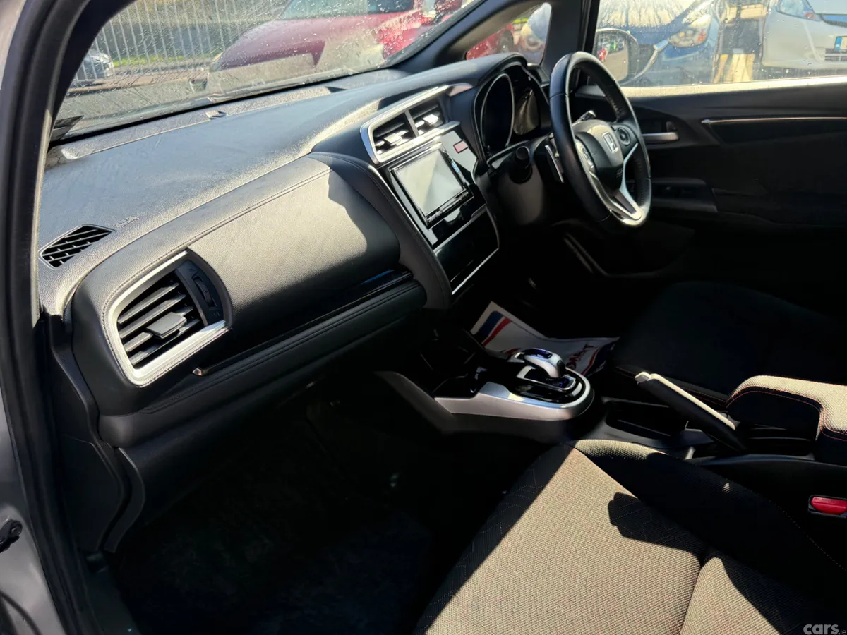 Honda Fit Hatchback, Petrol Hybrid, 2015, Silver