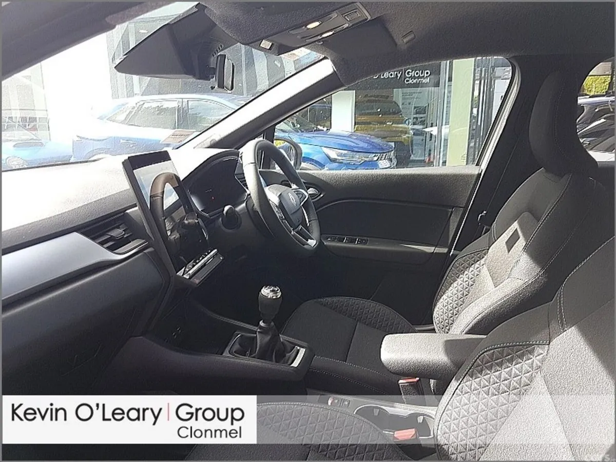 Renault Captur Hatchback, Petrol, 2026, White