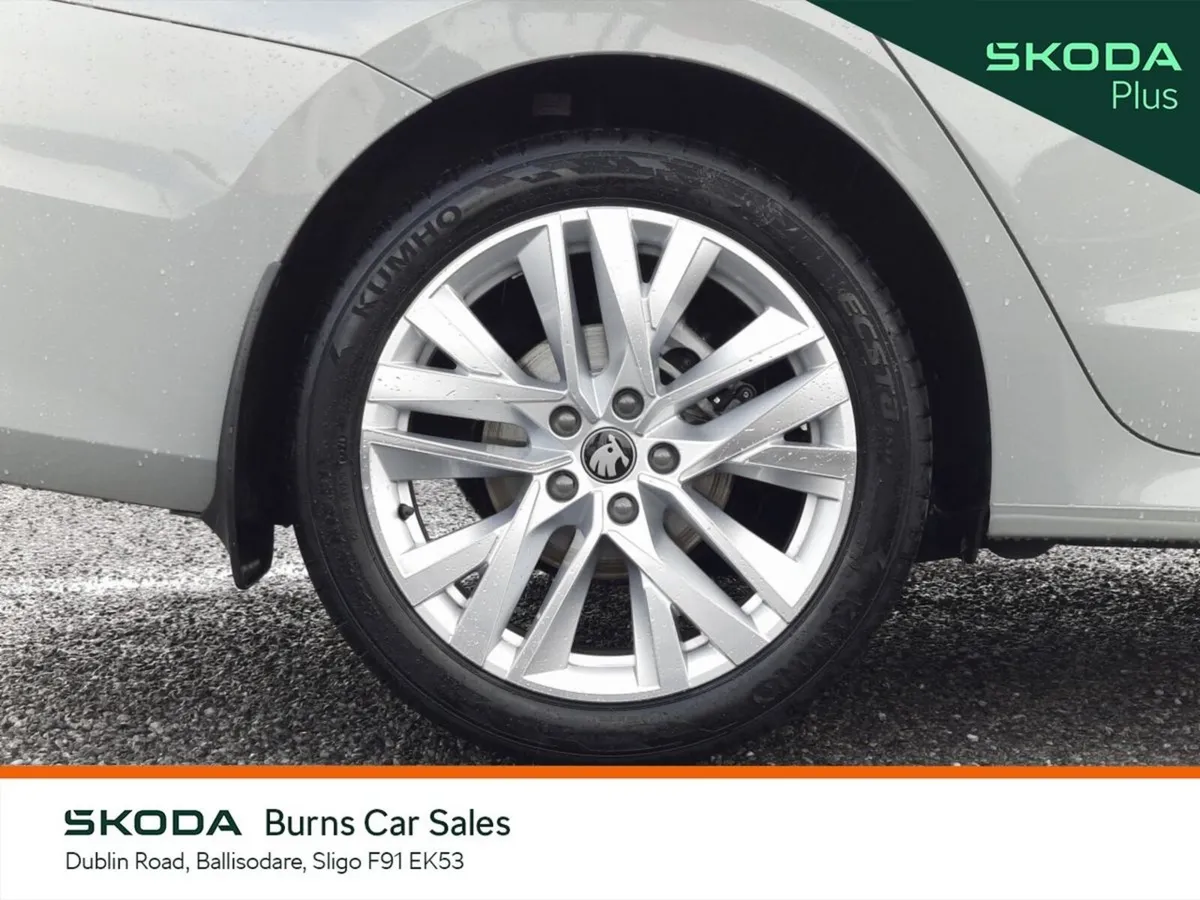 Skoda Octavia Saloon, Diesel, 2026, Grey