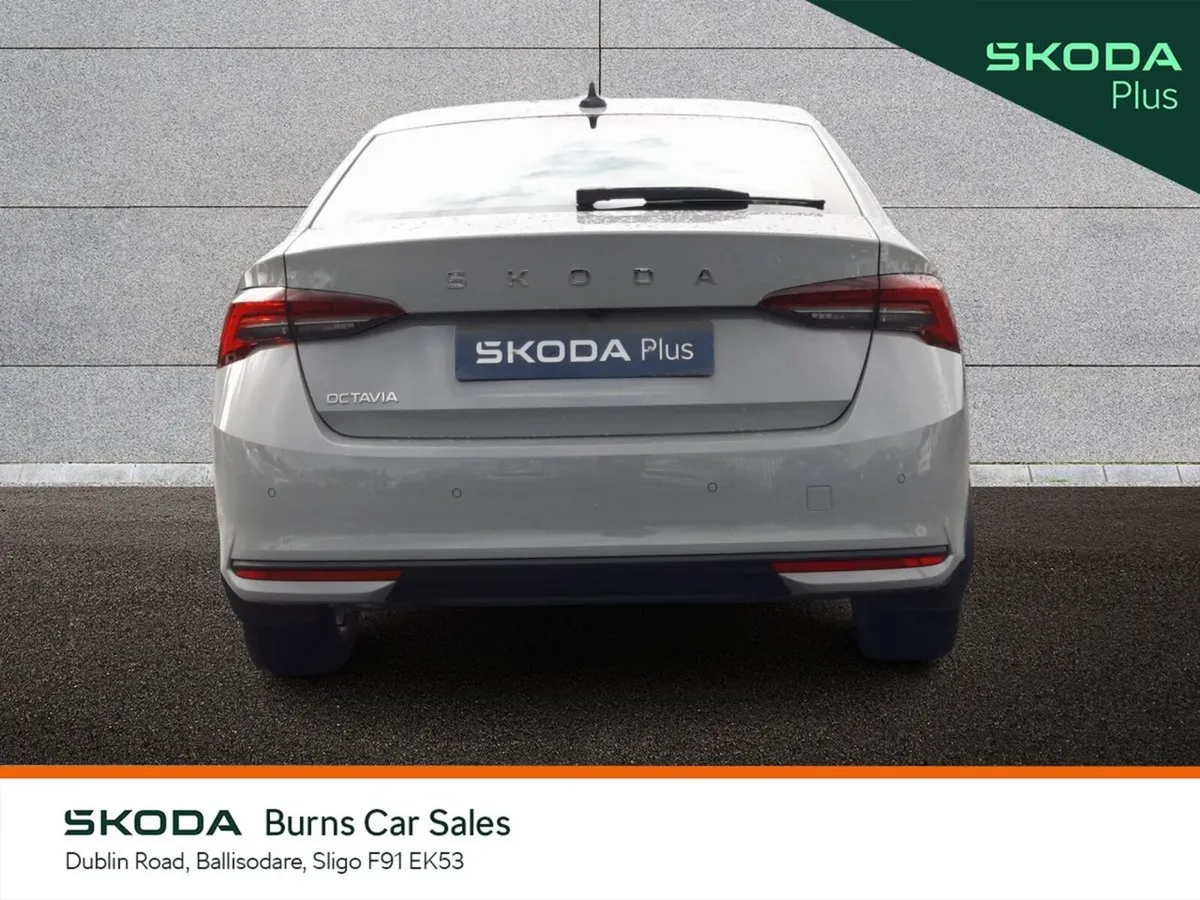 Skoda Octavia Saloon, Diesel, 2026, Grey