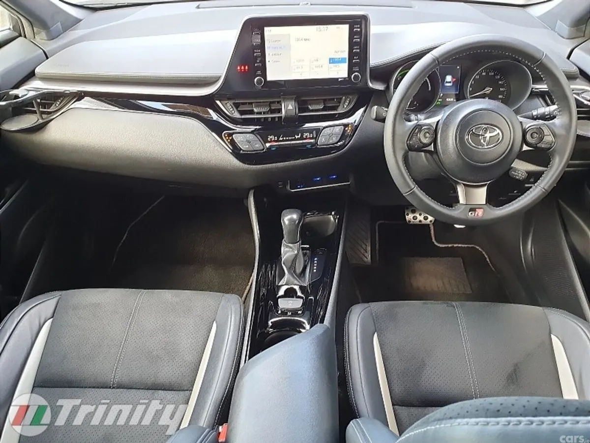 Toyota C-HR SUV, Petrol Hybrid, 2020, White