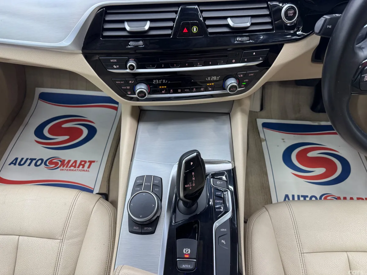 BMW 5-Series Saloon, Petrol Plug-in Hybrid, 2017, Blue