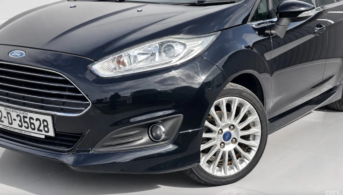 Ford Fiesta Hatchback, Petrol, 2014, Black