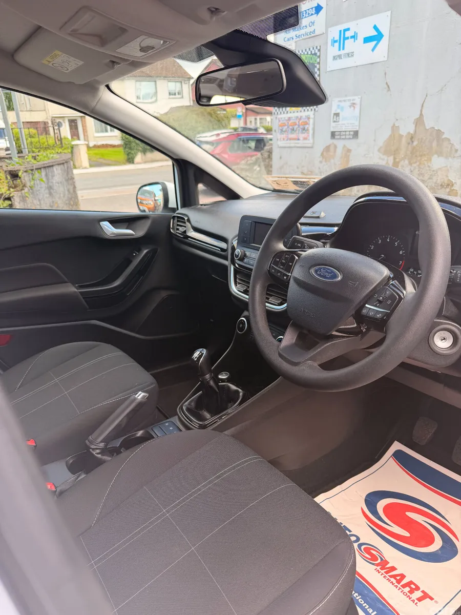 Ford Fiesta Hatchback, Petrol, 2018, White