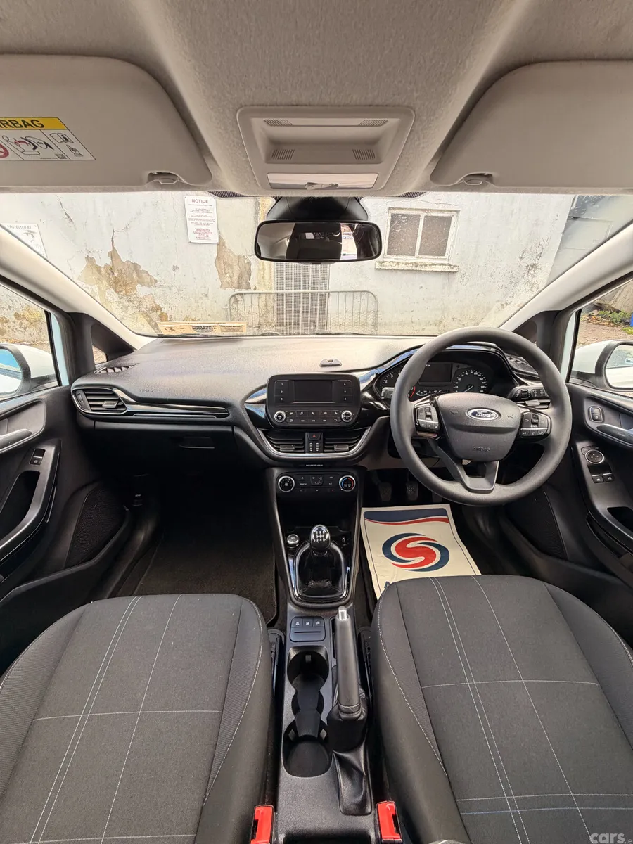 Ford Fiesta Hatchback, Petrol, 2018, White