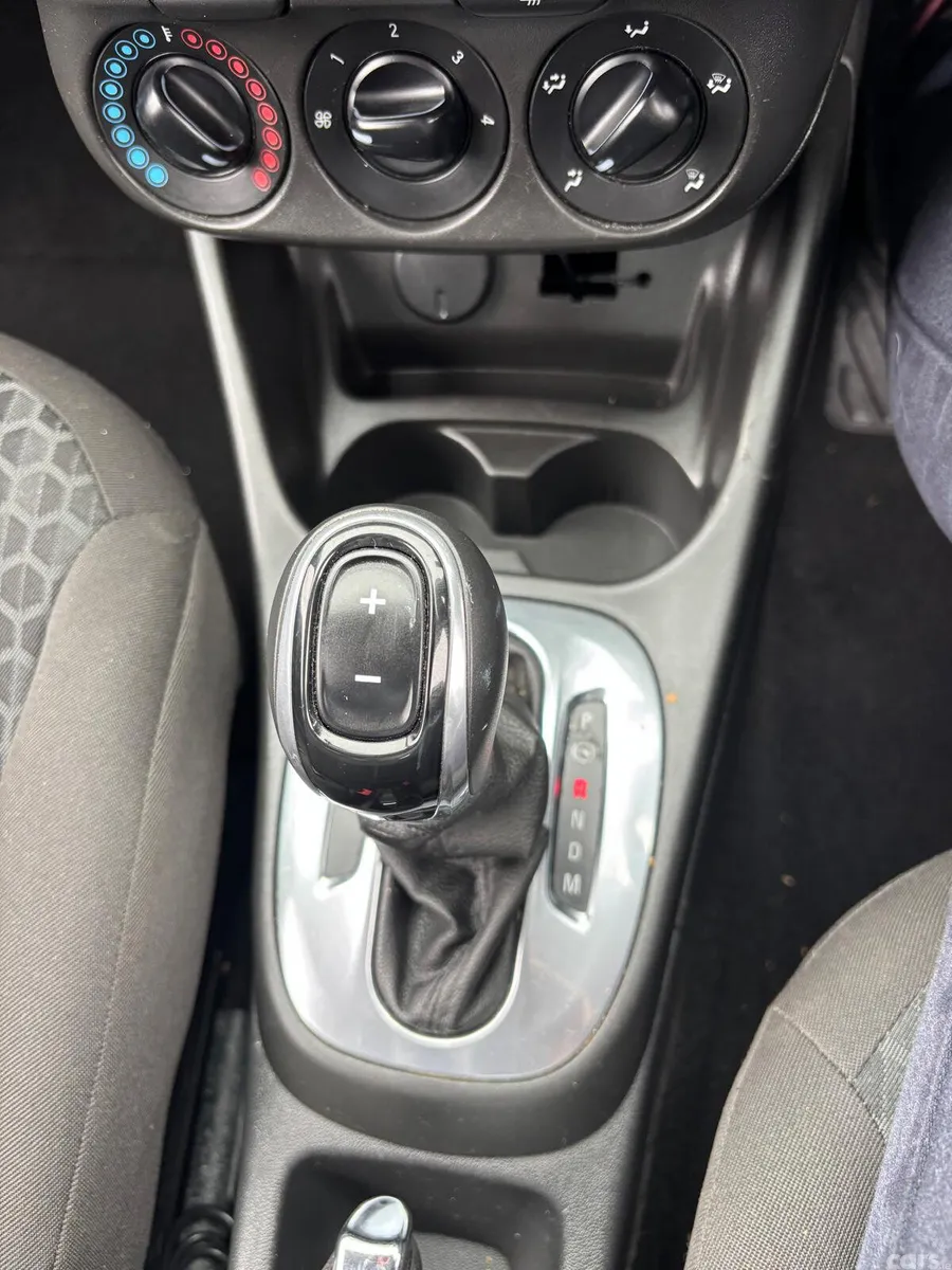Opel Corsa Hatchback, Petrol, 2019, Grey