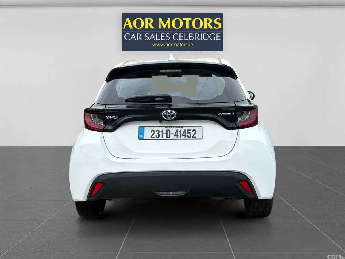 Toyota Yaris Hatchback, Petrol Hybrid, 2023, Black
