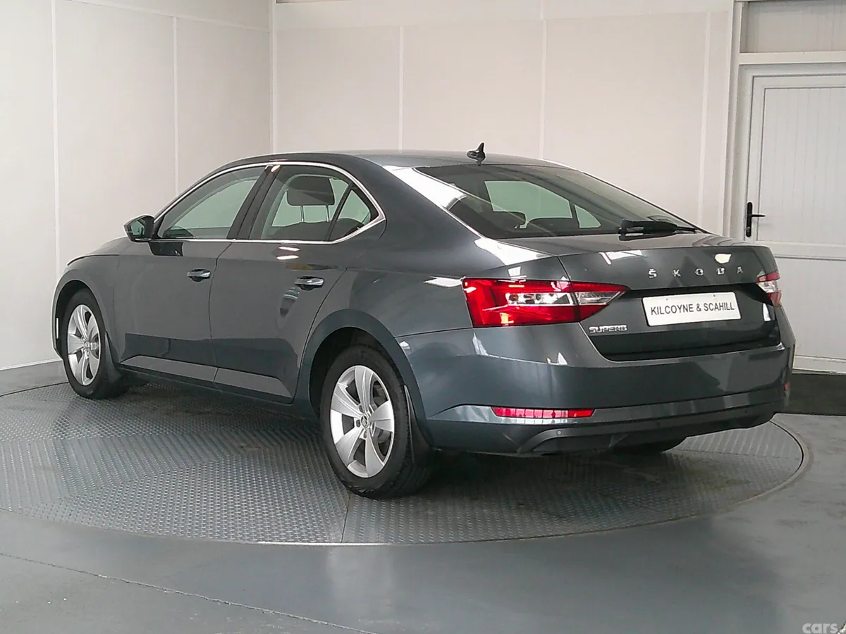 Skoda Superb Hatchback, Diesel, 2020, Grey