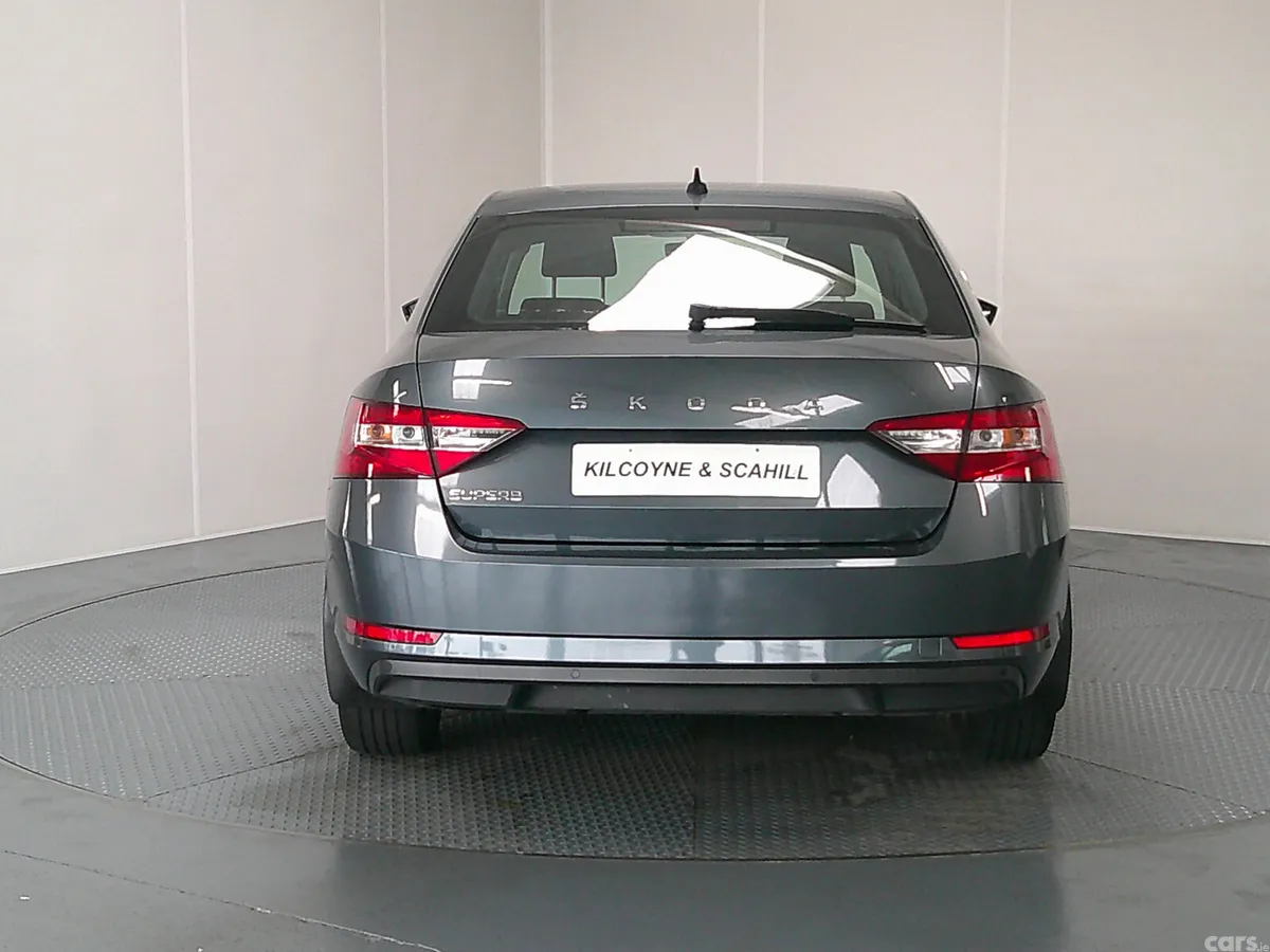 Skoda Superb Hatchback, Diesel, 2020, Grey