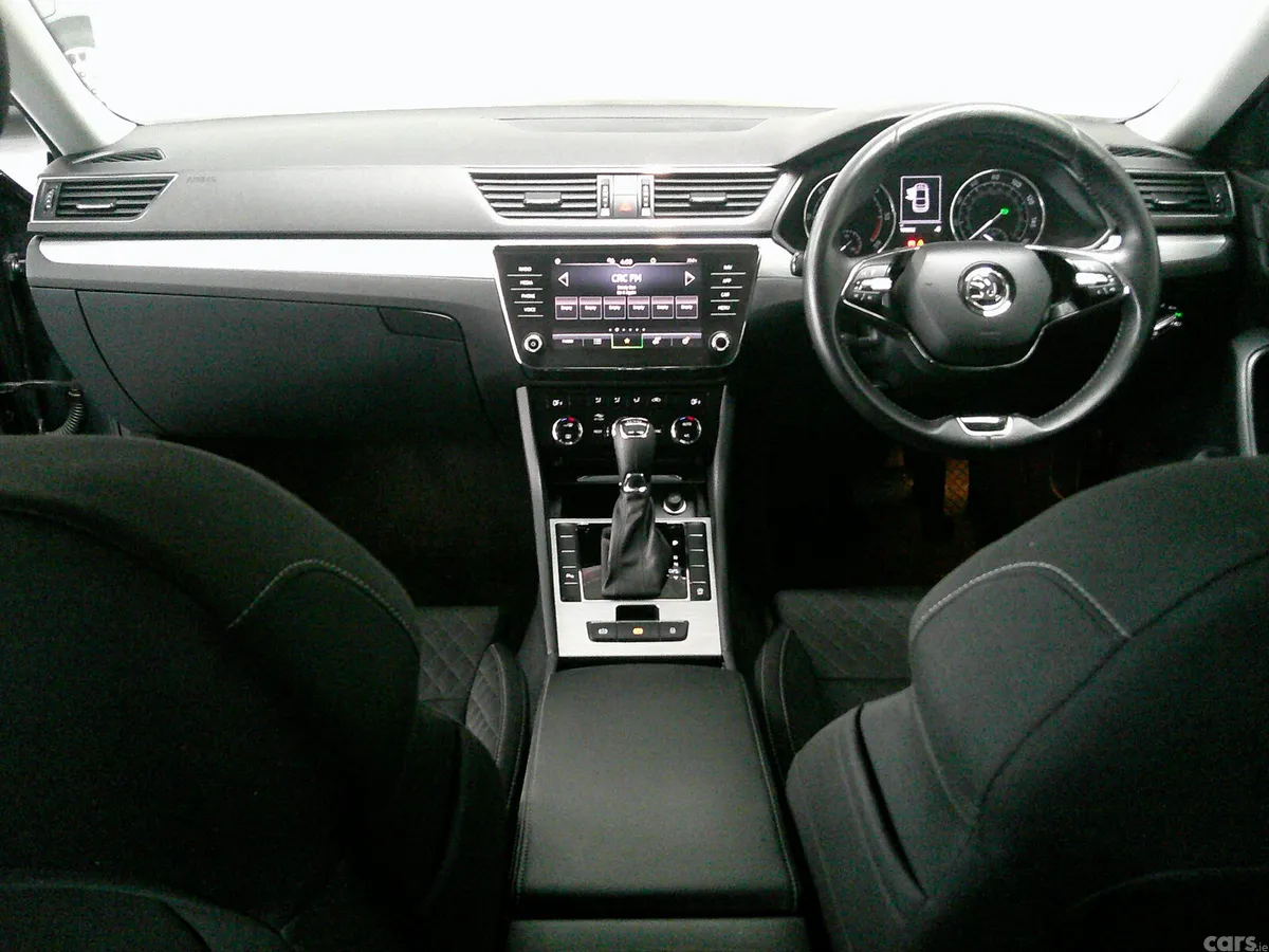 Skoda Superb Hatchback, Diesel, 2020, Grey