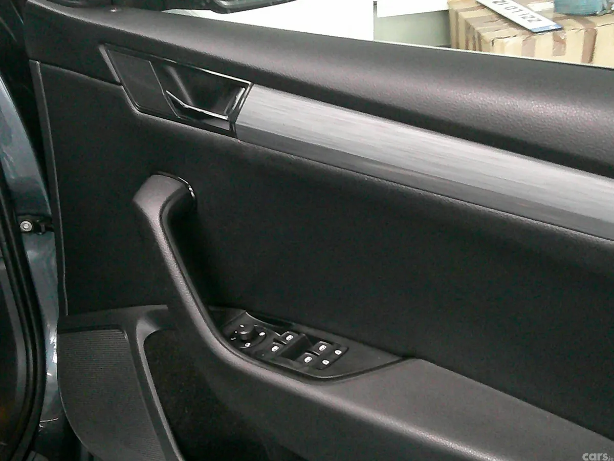 Skoda Superb Hatchback, Diesel, 2020, Grey