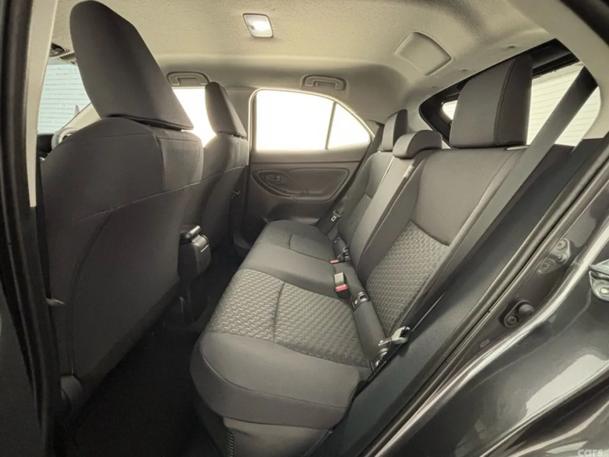 Toyota Yaris Cross Hatchback, Petrol Hybrid, 2026, Grey