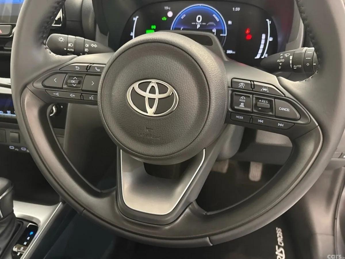 Toyota Yaris Cross Hatchback, Petrol Hybrid, 2026, Grey