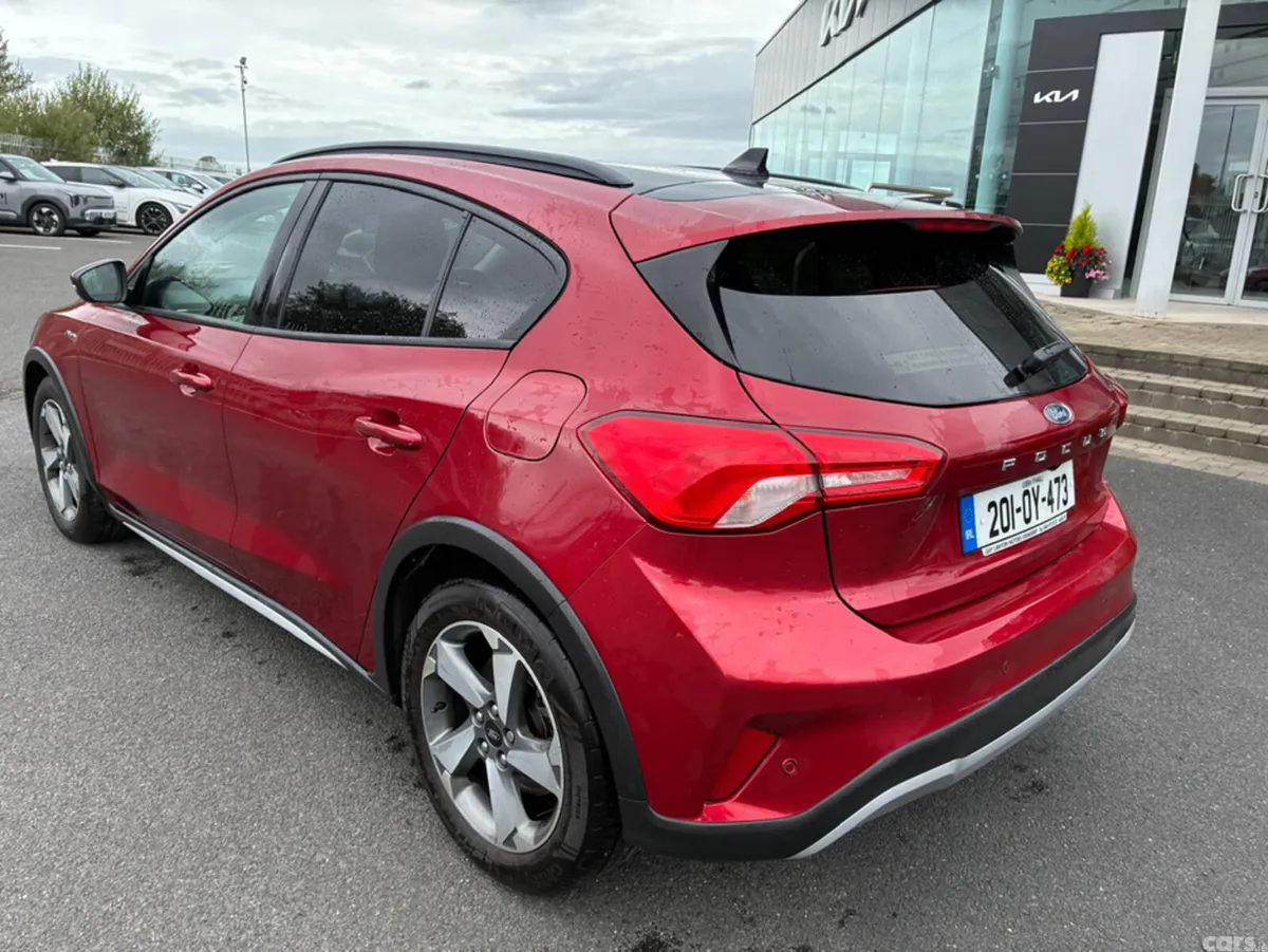 Ford Focus Hatchback, Diesel, 2020, Red