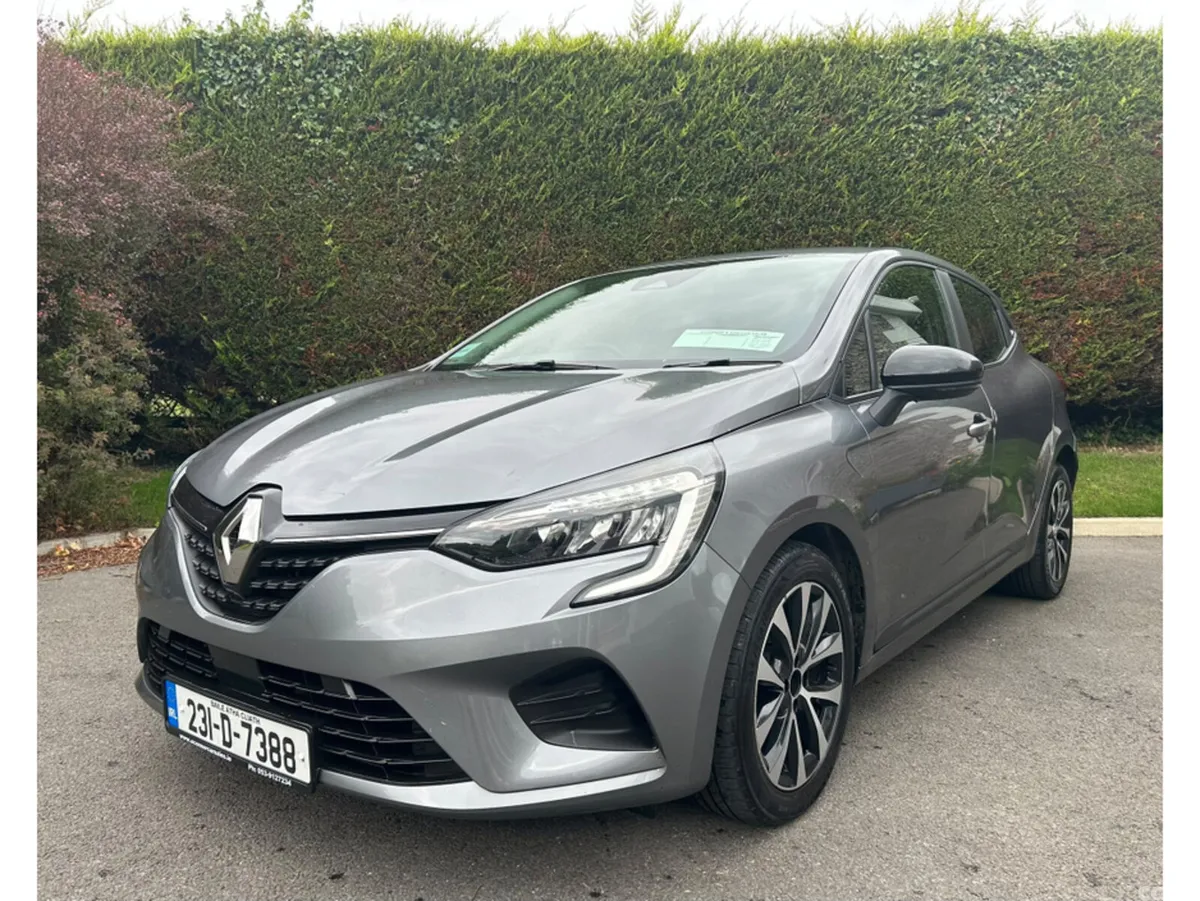 Renault Clio Hatchback, Petrol, 2023, Grey