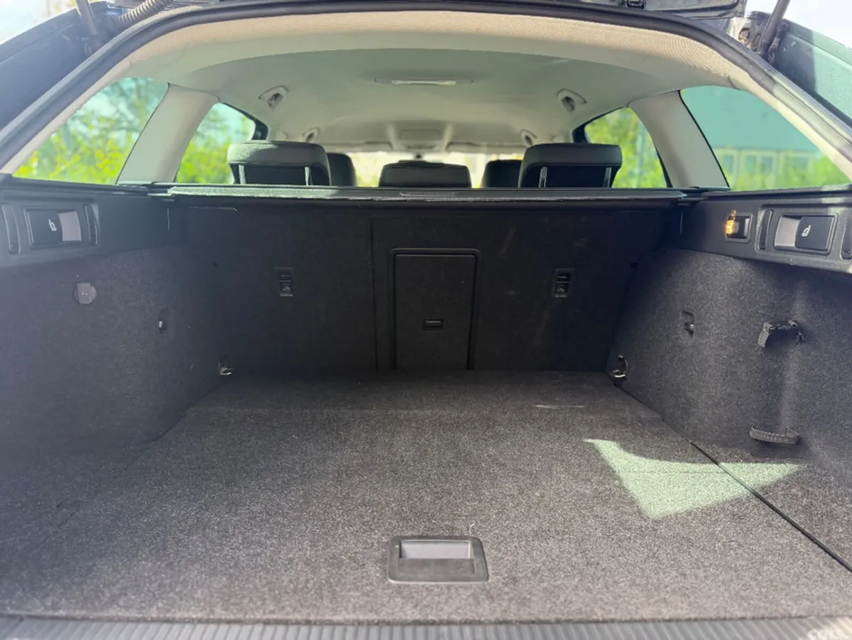Skoda Octavia Estate, Diesel, 2018, Grey