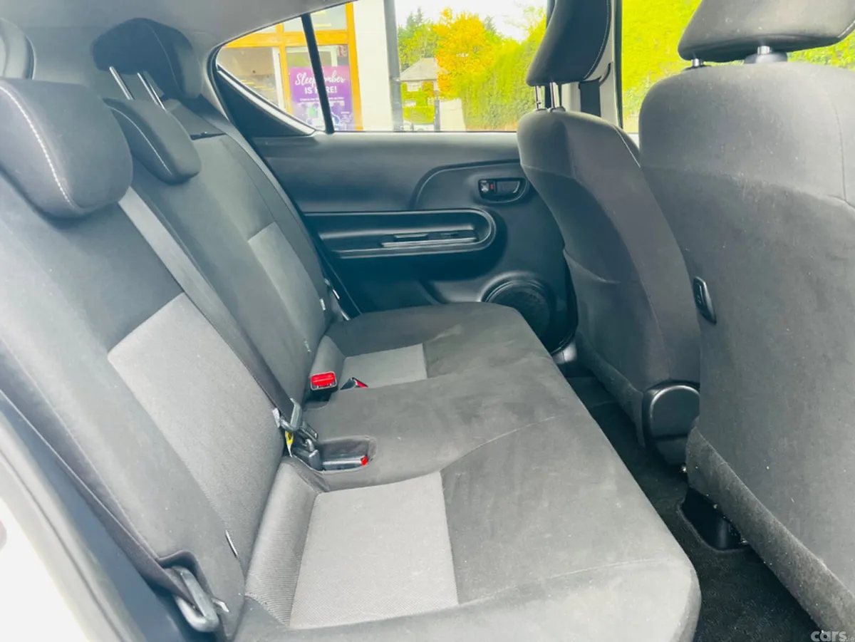 Toyota Aqua Hatchback, Petrol Hybrid, 2021, White