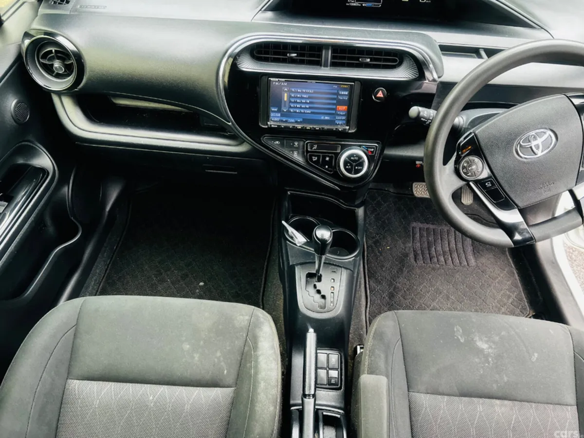 Toyota Aqua Hatchback, Petrol Hybrid, 2021, White
