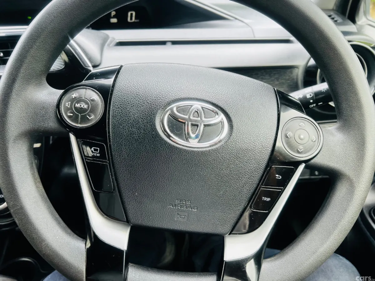Toyota Aqua Hatchback, Petrol Hybrid, 2021, White