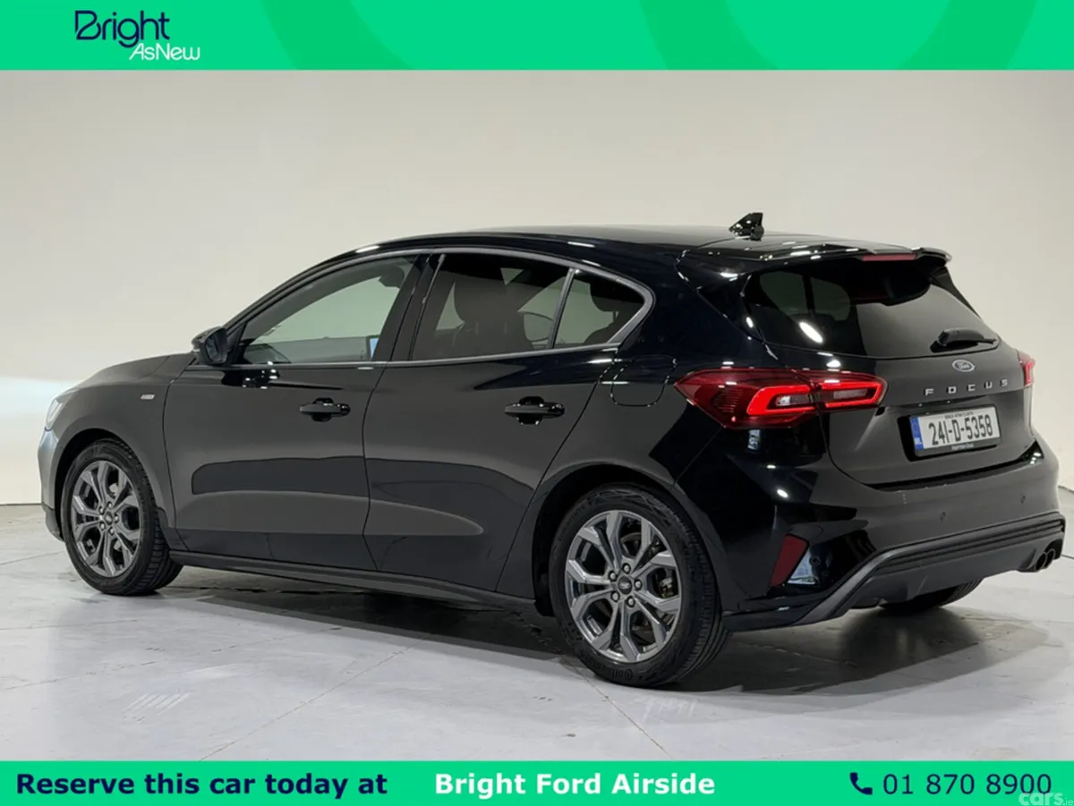 Ford Focus Hatchback, Petrol, 2024, Black