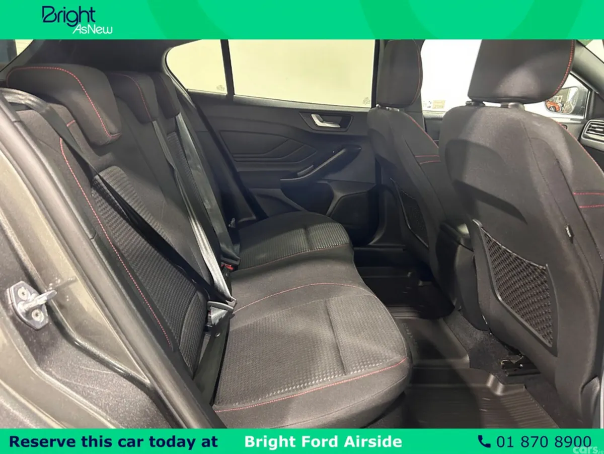Ford Focus Hatchback, Petrol, 2024, Black