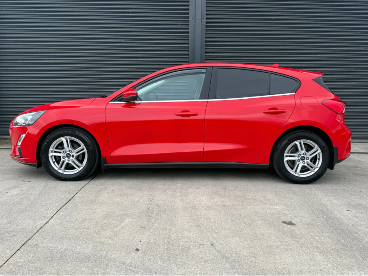 Ford Focus Hatchback, Diesel, 2020, Red