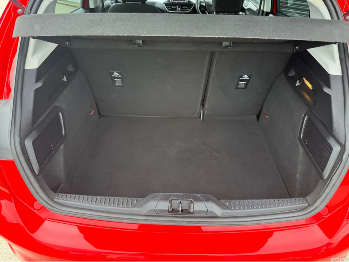Ford Focus Hatchback, Diesel, 2020, Red