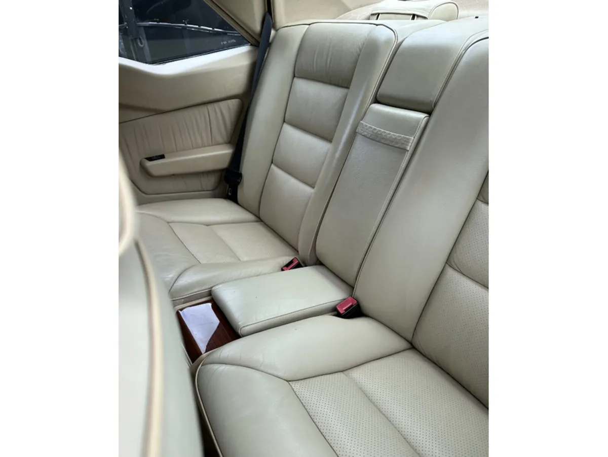 Mercedes-Benz 300 Coupe, Petrol, 1991, Black